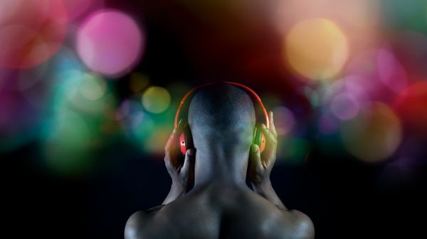 headphones with chromesthesia